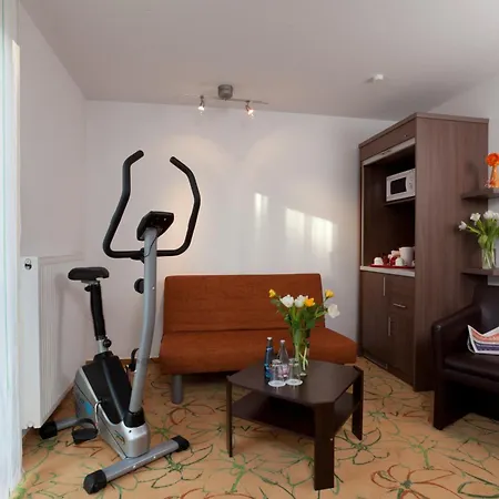 Hotel Aviva By Apolonia