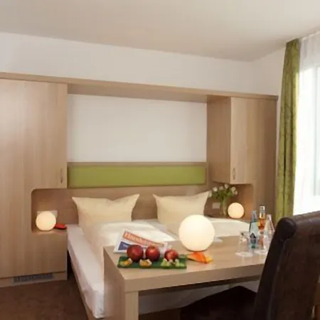 Hotel Aviva By Apolonia