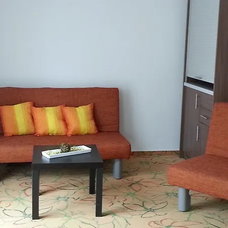 Hotel Aviva By Apolonia 3*