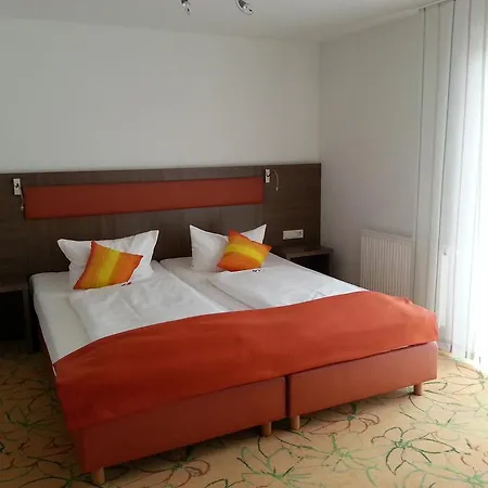 Aviva By Apolonia Hotel