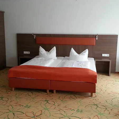 Hotel Aviva By Apolonia 3*