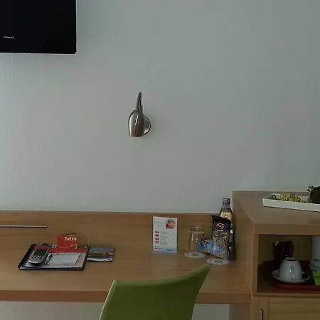 Hotel Aviva By Apolonia 3*