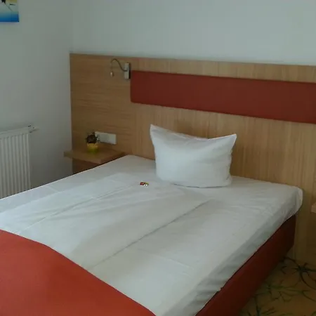 Aviva By Apolonia Hotel