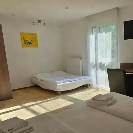 Hotel Aviva By Apolonia 3*