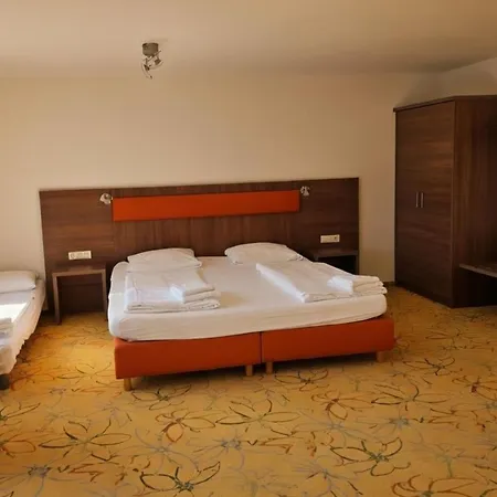 Aviva By Apolonia Hotel