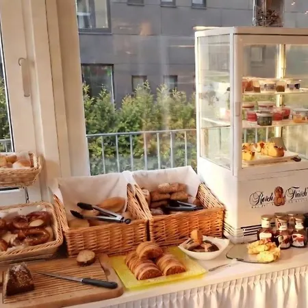 Aviva By Apolonia Hotel 3*
