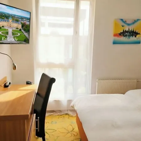 Hotel Aviva Hotel By Apolonia 3*