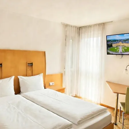 Hotel Aviva By Apolonia 3*