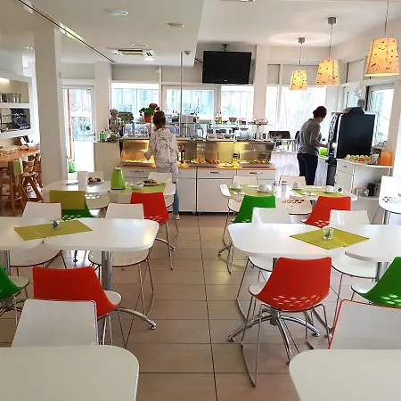 Aviva By Apolonia 3*